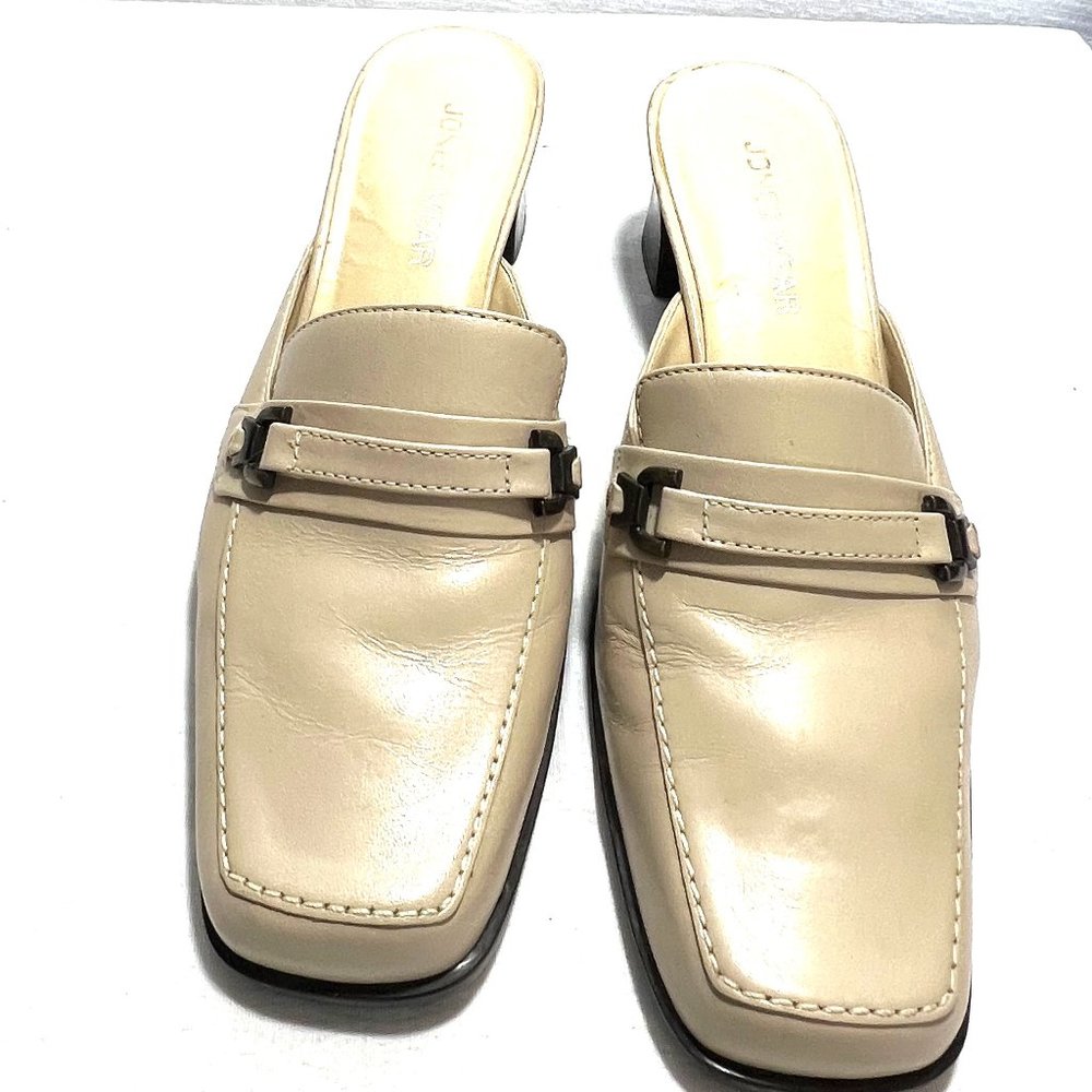 Leather Ivory Slip-Ons by Jones Wear - 6M